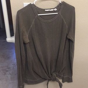 Wilt distressed top with tie